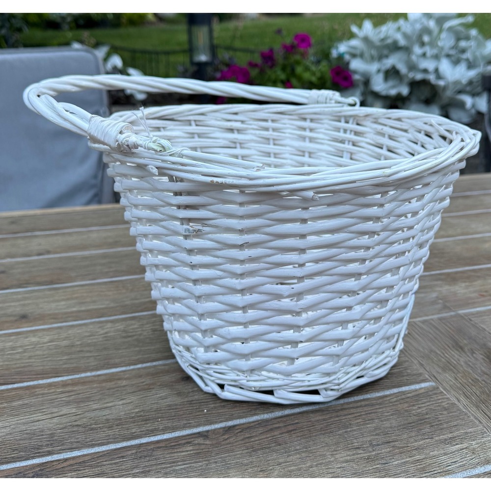 White Wicker Basket Round Woven Storage Handle Farmhouse Easter Wedding Decor